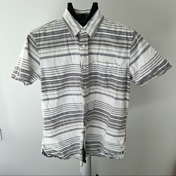 Free Planet Mens Medium Button Up Shirt with Gray & Blue Horizontal Stripes - Picture 2 of 7